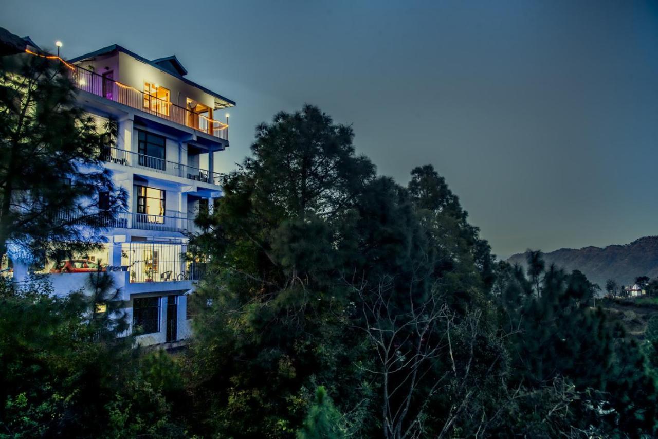 Terrace Retreat Bed & Breakfast Касаули Екстериор снимка
