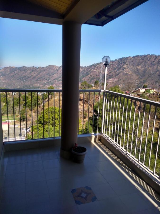 Terrace Retreat Bed & Breakfast Касаули Екстериор снимка