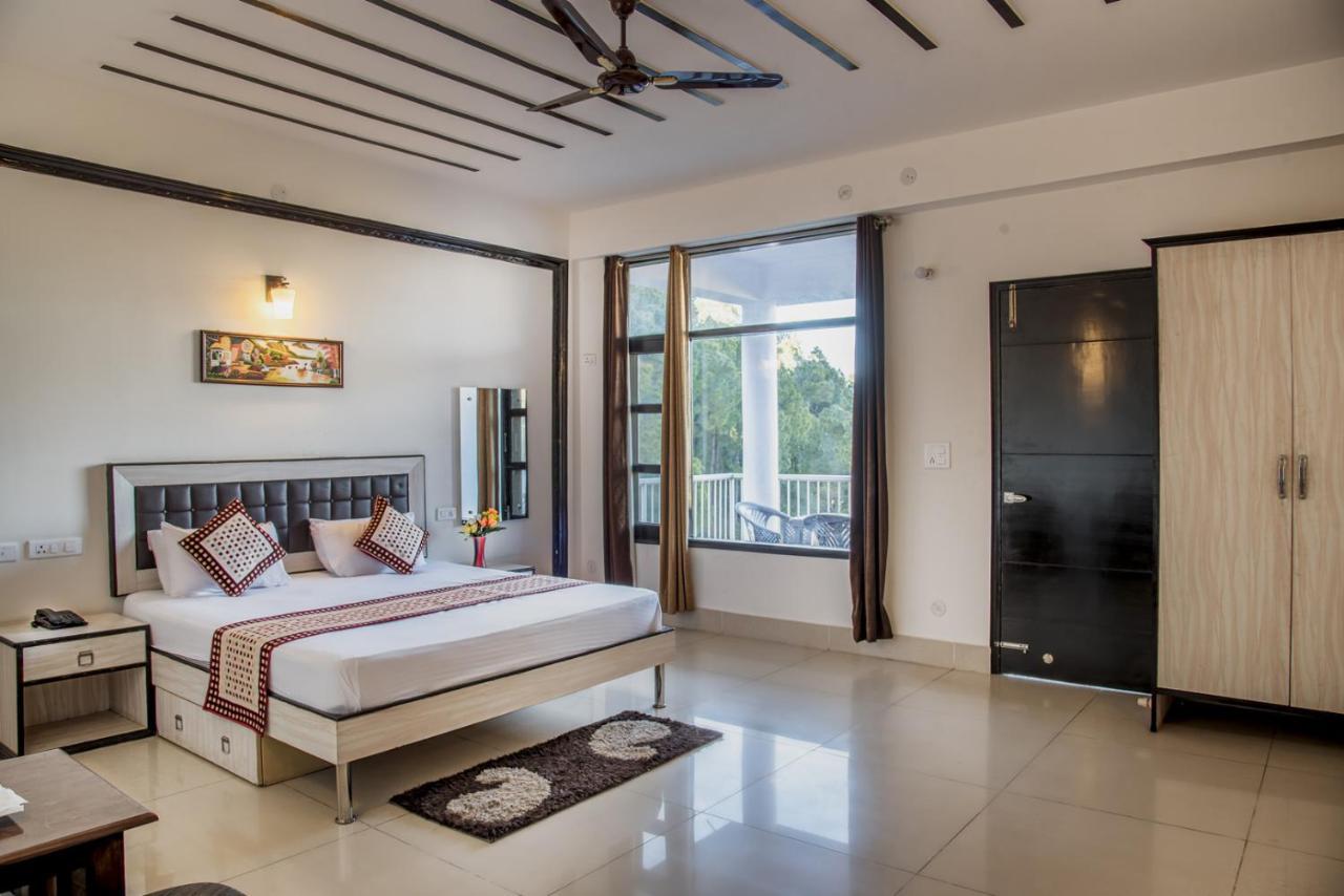 Terrace Retreat Bed & Breakfast Касаули Екстериор снимка